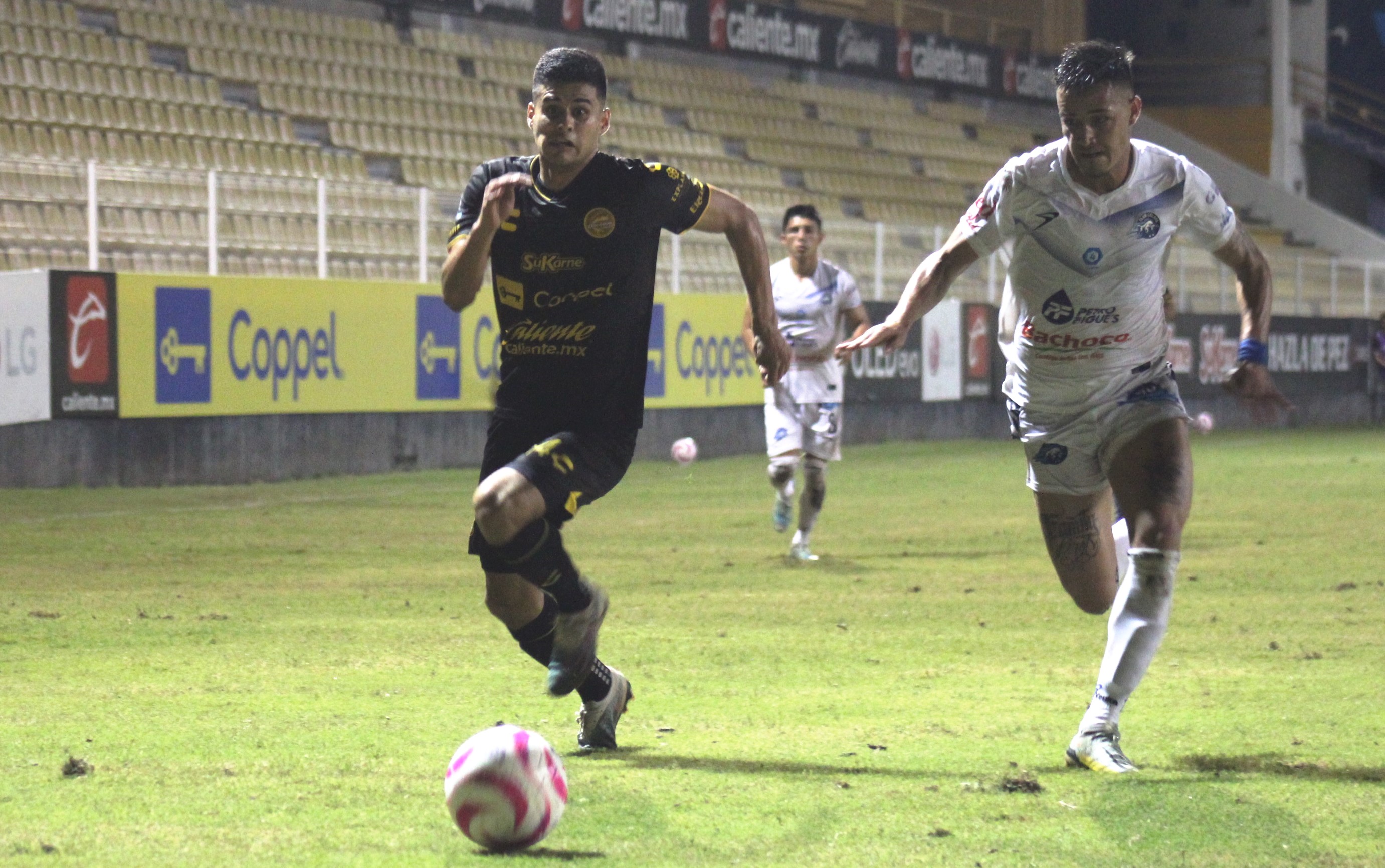 Dorados se despidió de su cancha goleado 4-1 por Celaya