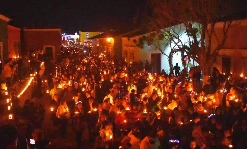procesion con velas