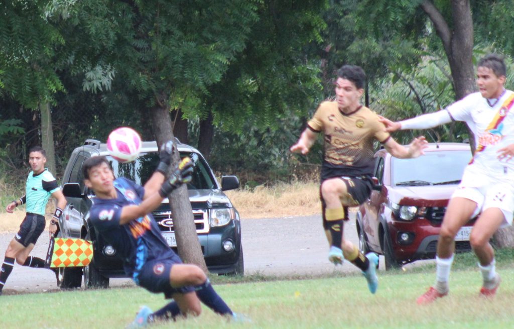 Diego falla tapa el portero