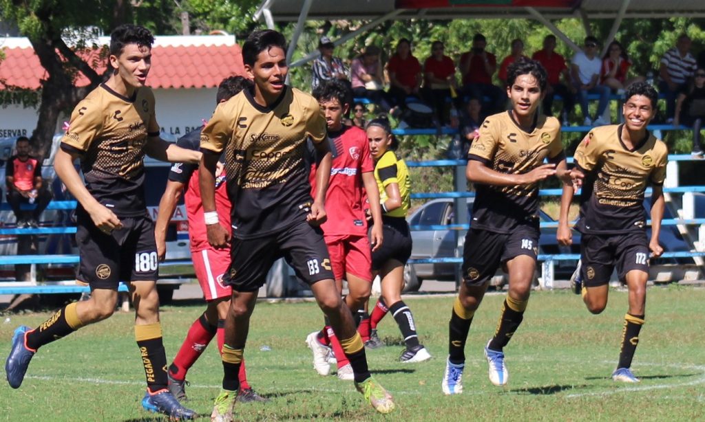 Aldieri y Diego felices