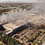 INCENDIO EN PLAZA FIESTA DE LOS MOCHIS DEJA 5 MUERTOS Y 12 LESIONADOS