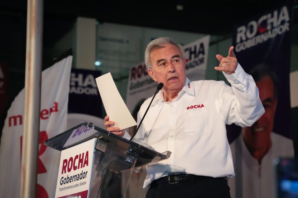 rocha leyendo