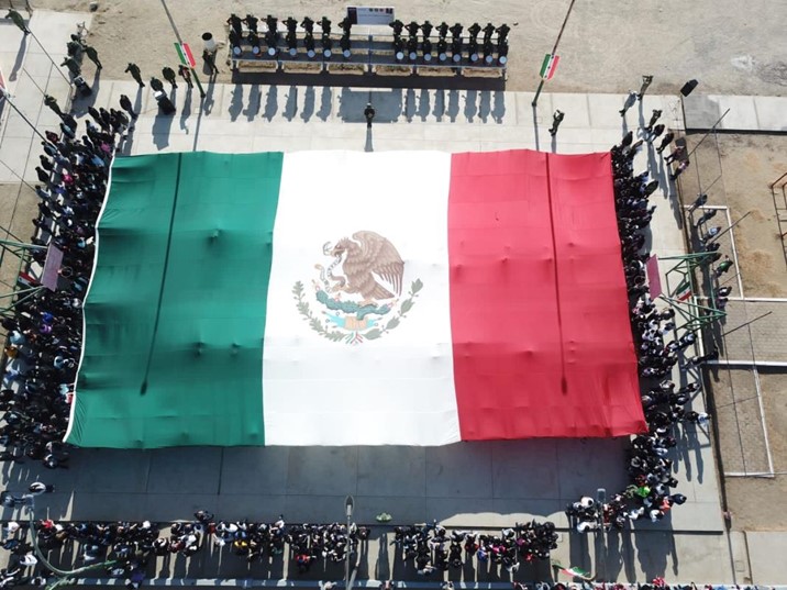 bandera monumental en Jesus Marìa
