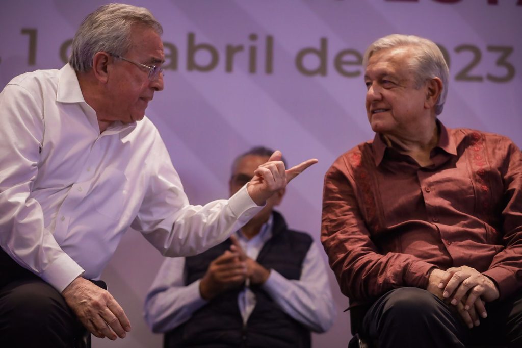 Rocha señala con el dedo a AMLO