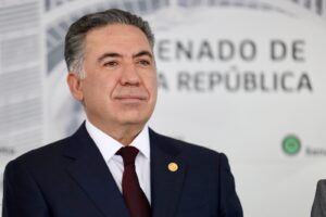 ENRIQUE INZUNZA SE MANTENDRÁ COMO SENADOR HASTA 2030