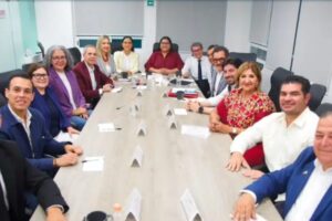 MORENA REUNE A ASPIRANTES A CANDIDATURAS DE SINALOA Y 5 ESTADOS