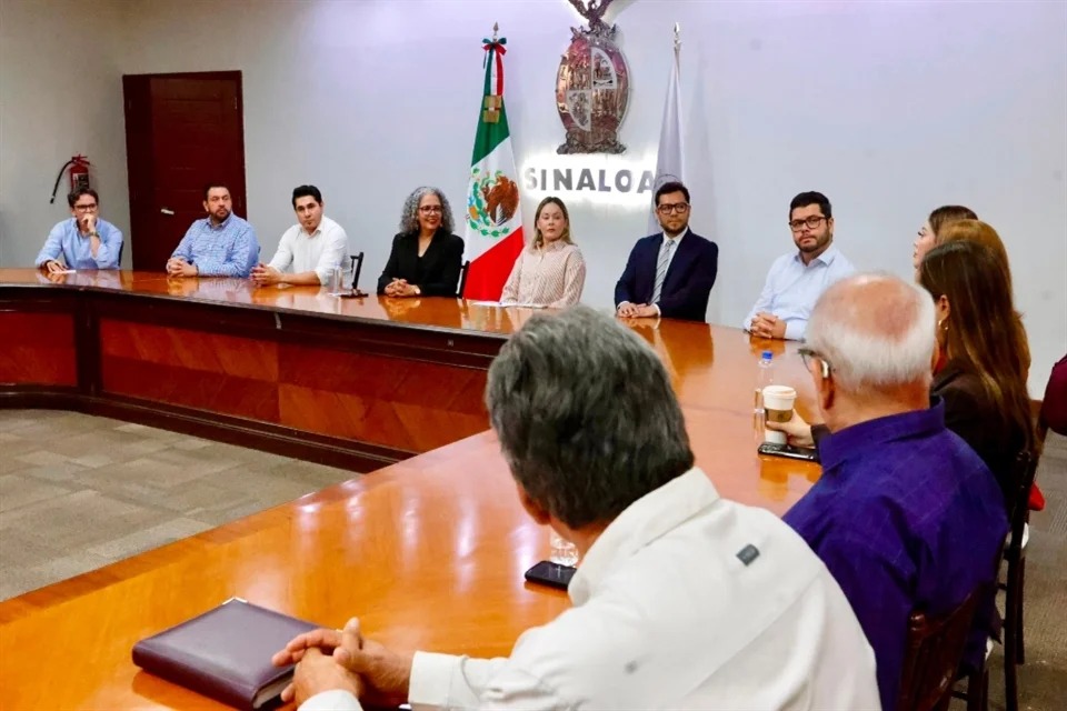 CAMBIAN A LOS SECRETARIOS DE FINANZAS Y DE OBRAS PÚBLICAS